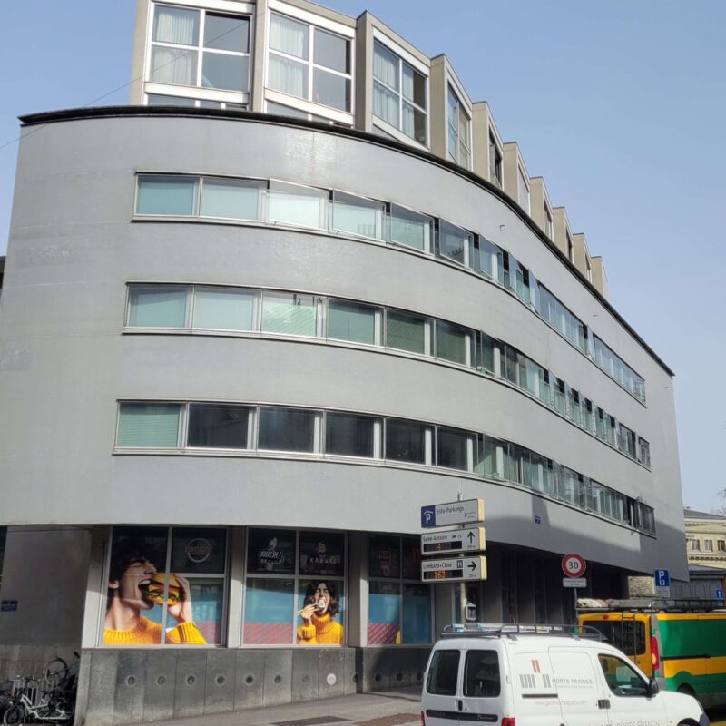 Façade arrondie du bâtiment du CUP2, rue du Petit-Salève